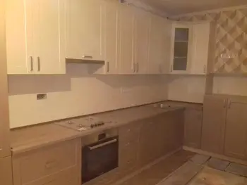Вирішили всі завдання по кухні, розташування техніки та зручність користування, вийшла гарненька кухня
