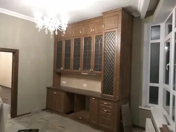 Кухня з вітражами